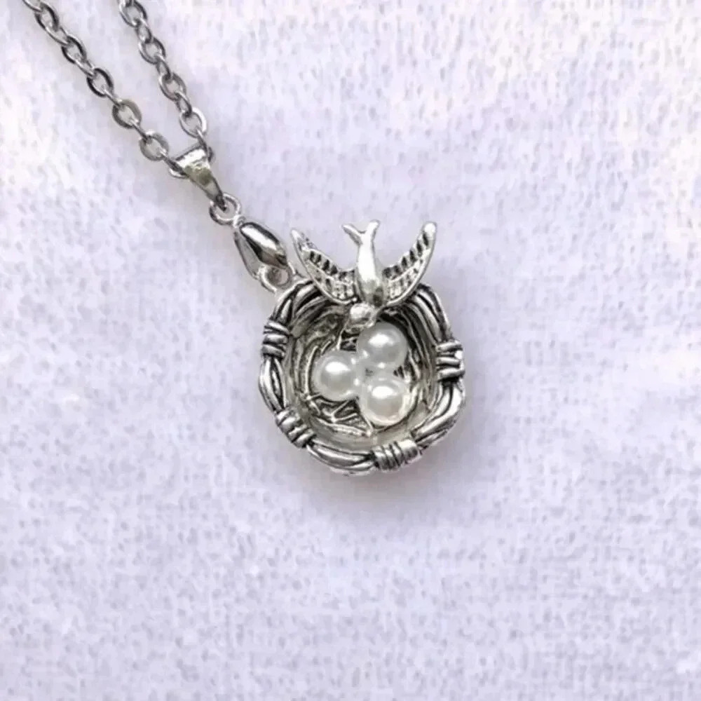 Adorable Pearl Egg Birds Nest Silver Necklace